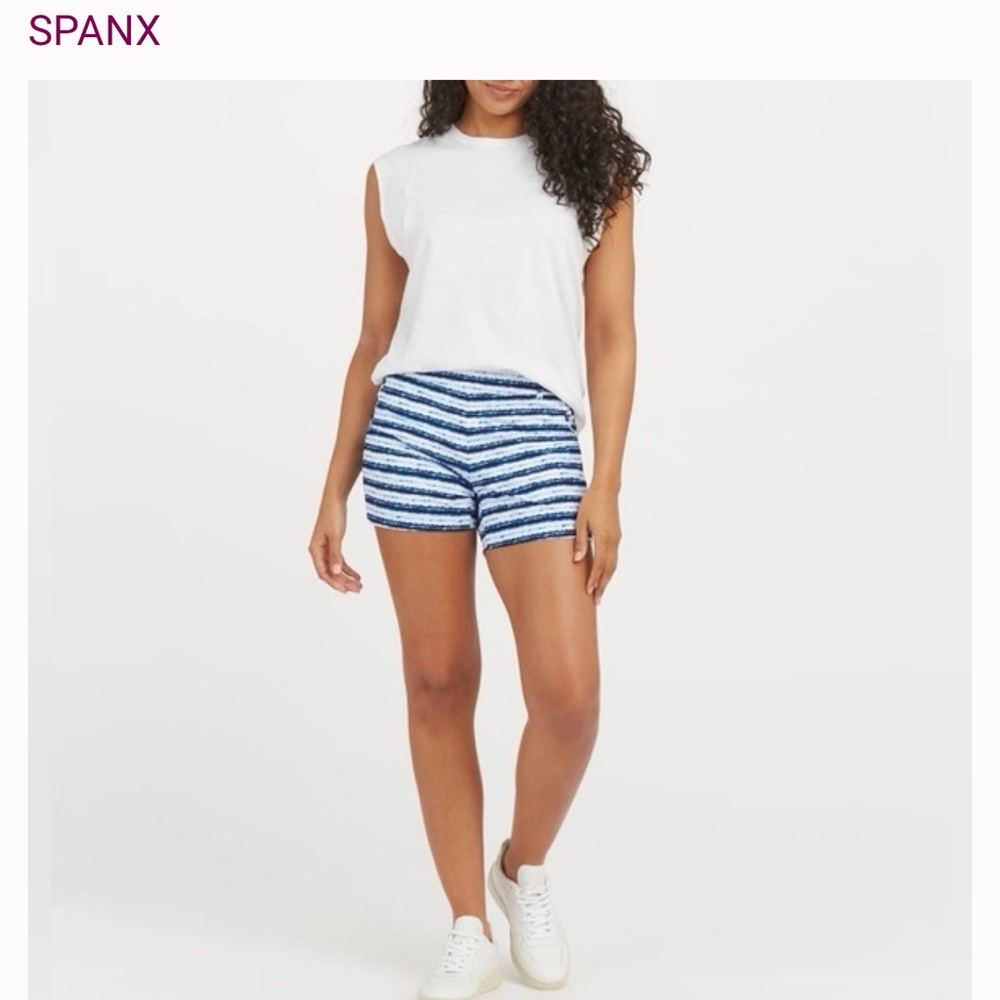 SPANX Blue and White sunshine shorts - Size M